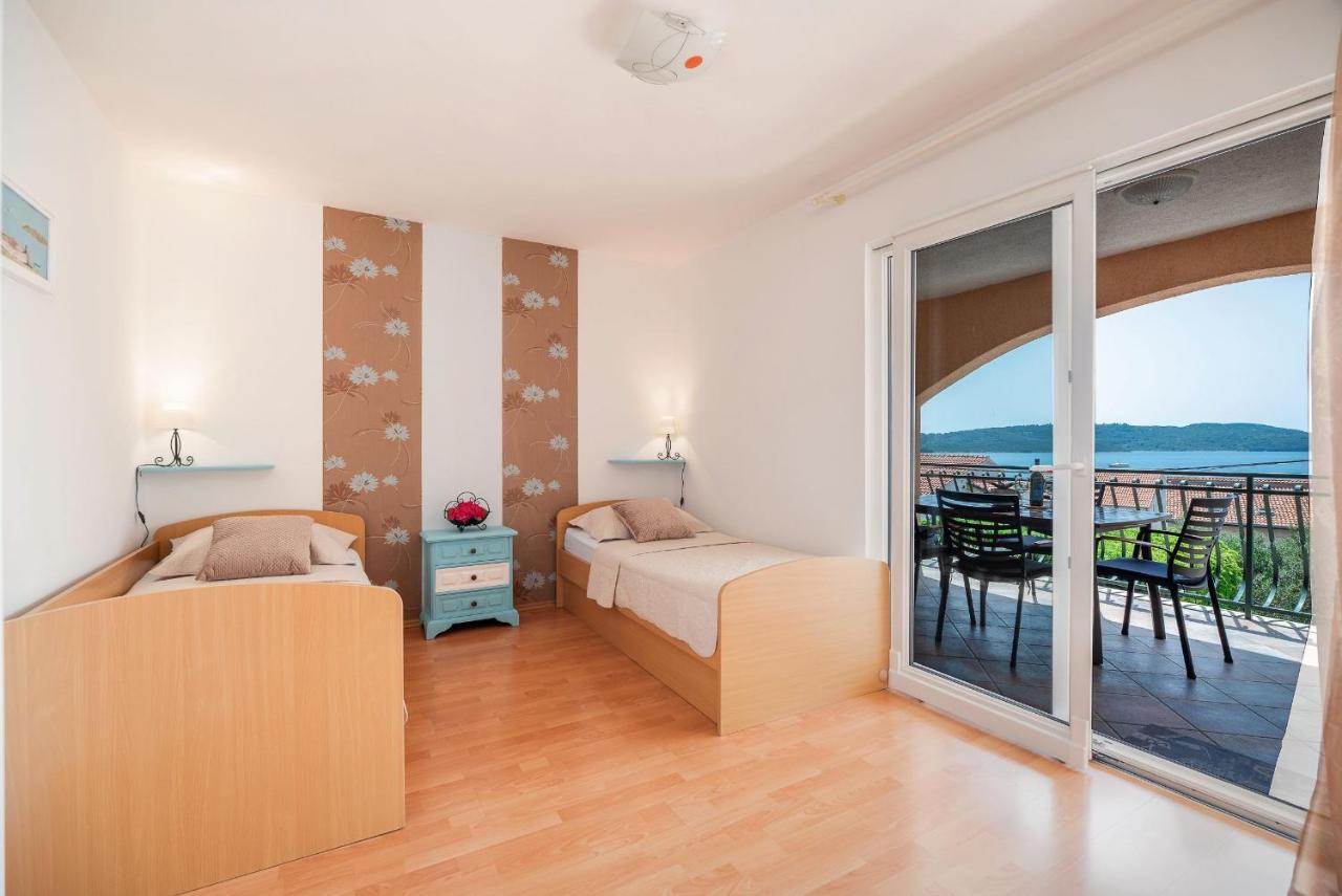 Apartments Ivanka Okrug Gornji Exterior foto