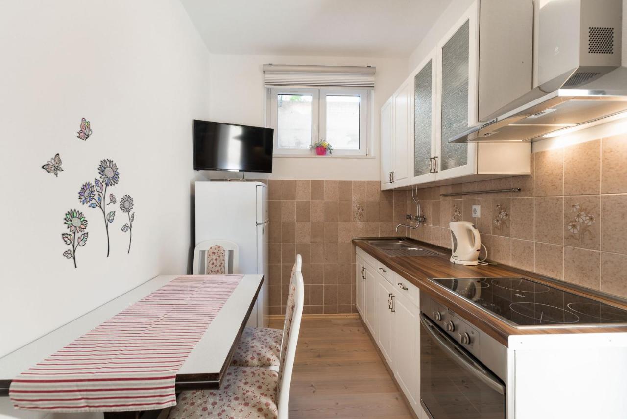 Apartments Ivanka Okrug Gornji Exterior foto