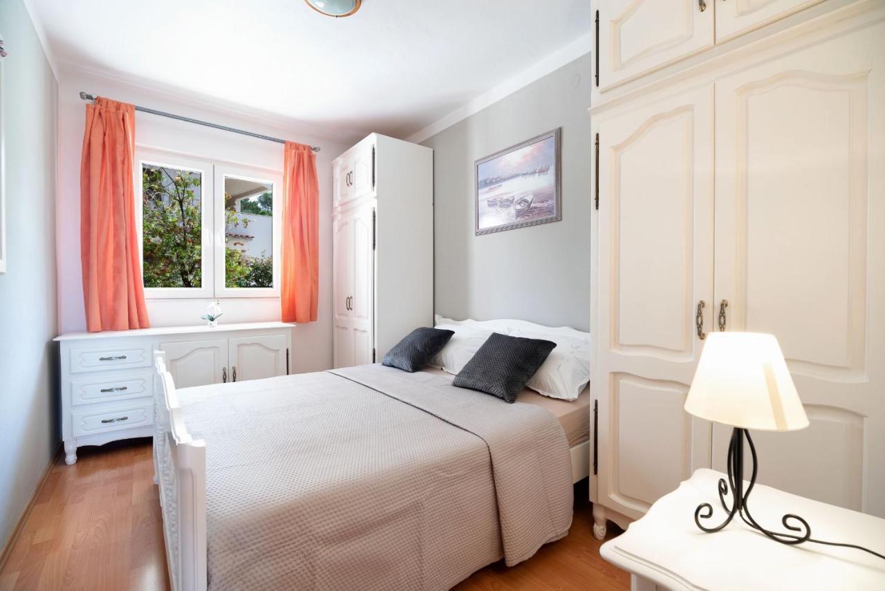 Apartments Ivanka Okrug Gornji Exterior foto